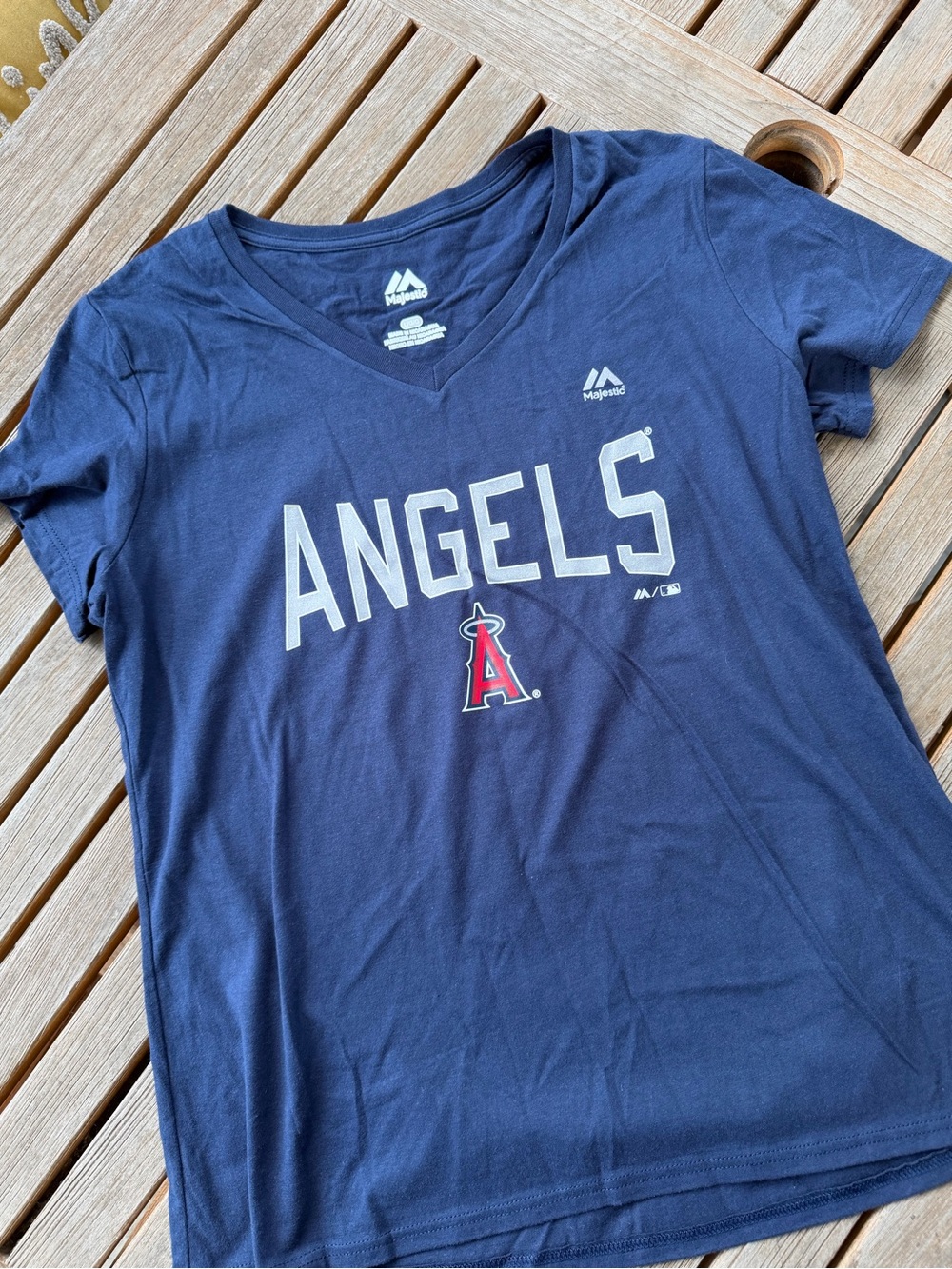 Majestic LA Angels Silver & Navy V-Neck Graphic Tee NWOT Ladies size large
